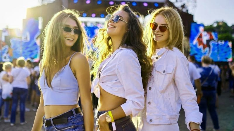 Koncert na stadionie: co zabrać i jak przygotować się bez stresu