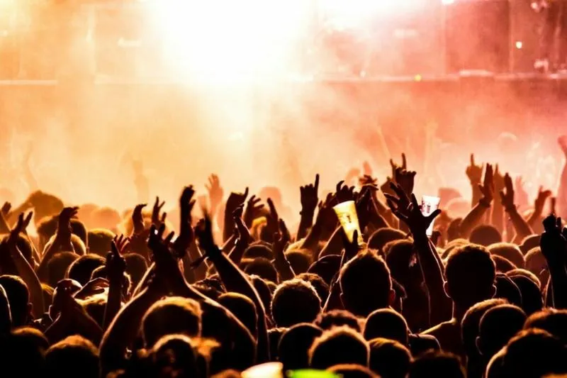 Największe festiwale muzyczne: wybierz wydarzenie dopasowane do siebie